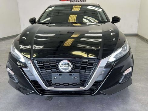 Used 2022 Nissan Altima 2.5 SV FWD image 8
