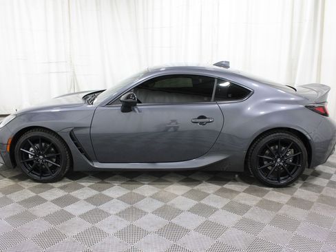 Used 2025 Toyota GR86 Premium w/ ALL Weather Mat Package (TMS) RWD image 29