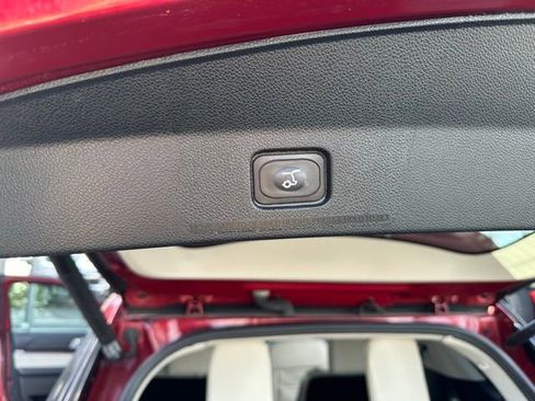 Used 2019 Ford Explorer Platinum image 29