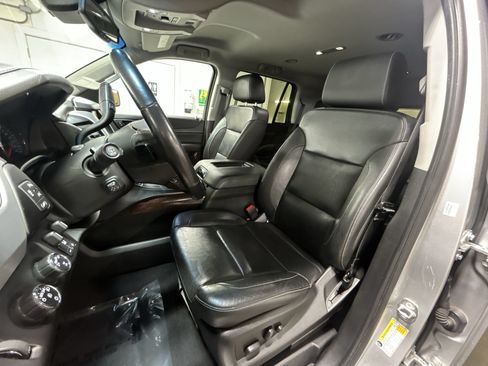 Used 2019 GMC Yukon SLT w/ HD Trailering Package AWD/4WD image 20