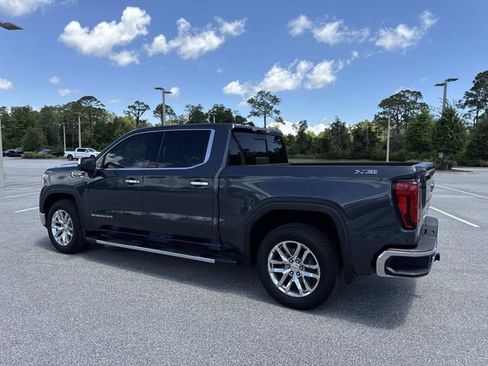 Used 2022 GMC Sierra 1500 SLT w/ SLT Premium Plus Package AWD/4WD image 5