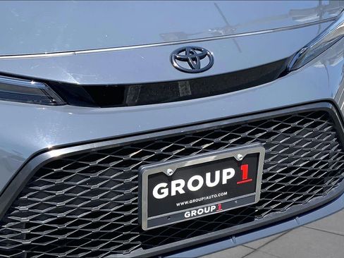 Certified 2025 Toyota Corolla SE w/ SE Premium Package FWD image 29