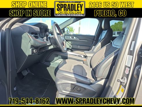 Used 2025 Ford Explorer ST-Line w/ ST-Line Street Pack AWD/4WD image 6