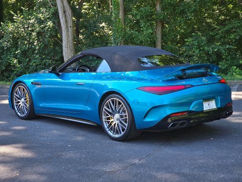 Used 2022 Mercedes-Benz SL 55 AMG 4MATIC w/ Driver Assistance Package image 12