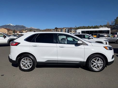 Certified 2024 Ford Edge SEL image 4