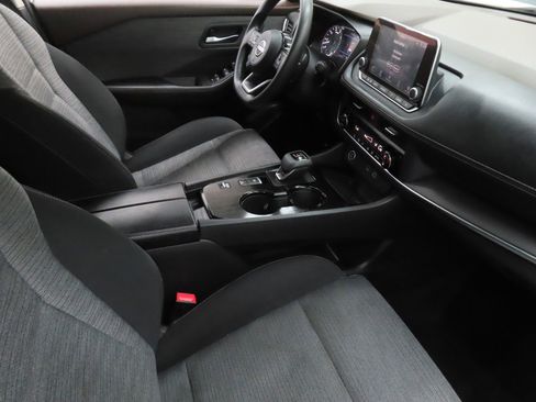 Used 2023 Nissan Rogue SV image 23