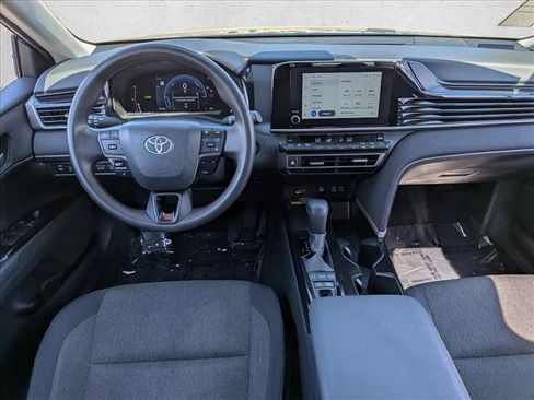 Used 2025 Toyota Camry LE FWD image 21