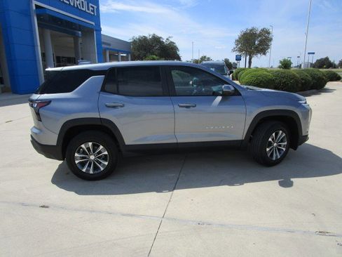 New 2026 Chevrolet Equinox LT w/ Convenience Package II image 8