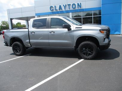 New 2026 Chevrolet Silverado 1500 Custom Trail Boss w/ Dark Appearance Package