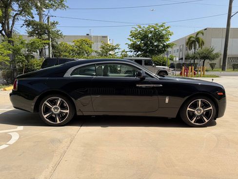 Used 2016 Rolls-Royce Wraith RWD image 5