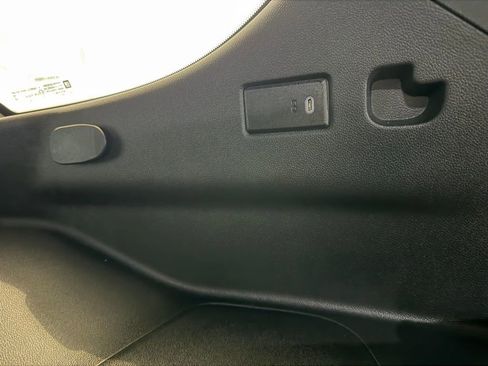 Used 2024 Chevrolet Tahoe LT image 38