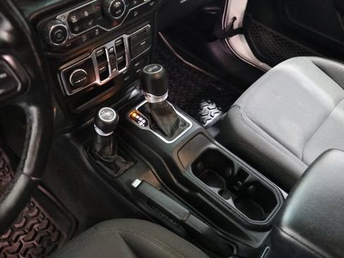 Used 2020 Jeep Wrangler Unlimited Sport AWD/4WD image 33