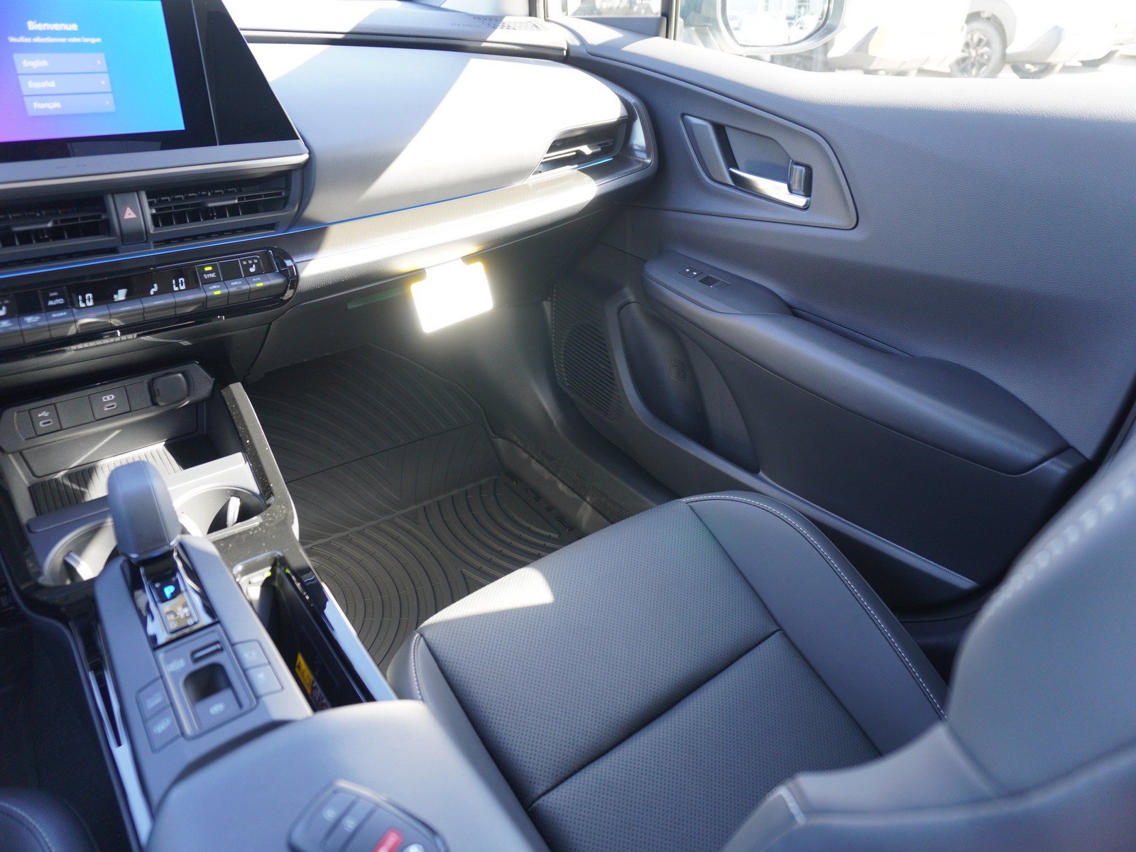 New 2027 Toyota Prius Plug-In Hybrid FWD image 16
