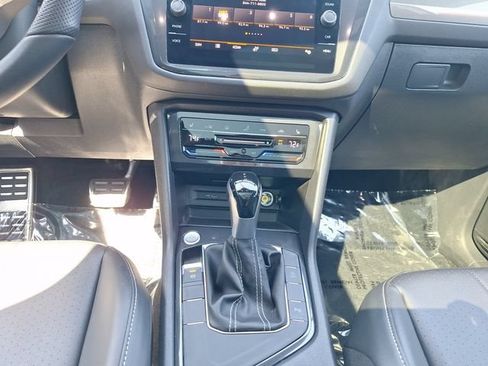 Certified 2024 Volkswagen Tiguan SE R-Line FWD image 18