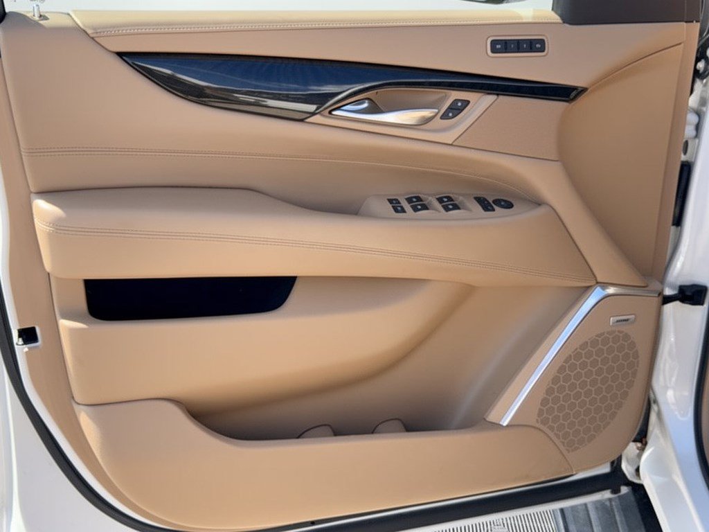 Used 2019 Cadillac Escalade Platinum AWD/4WD image 14