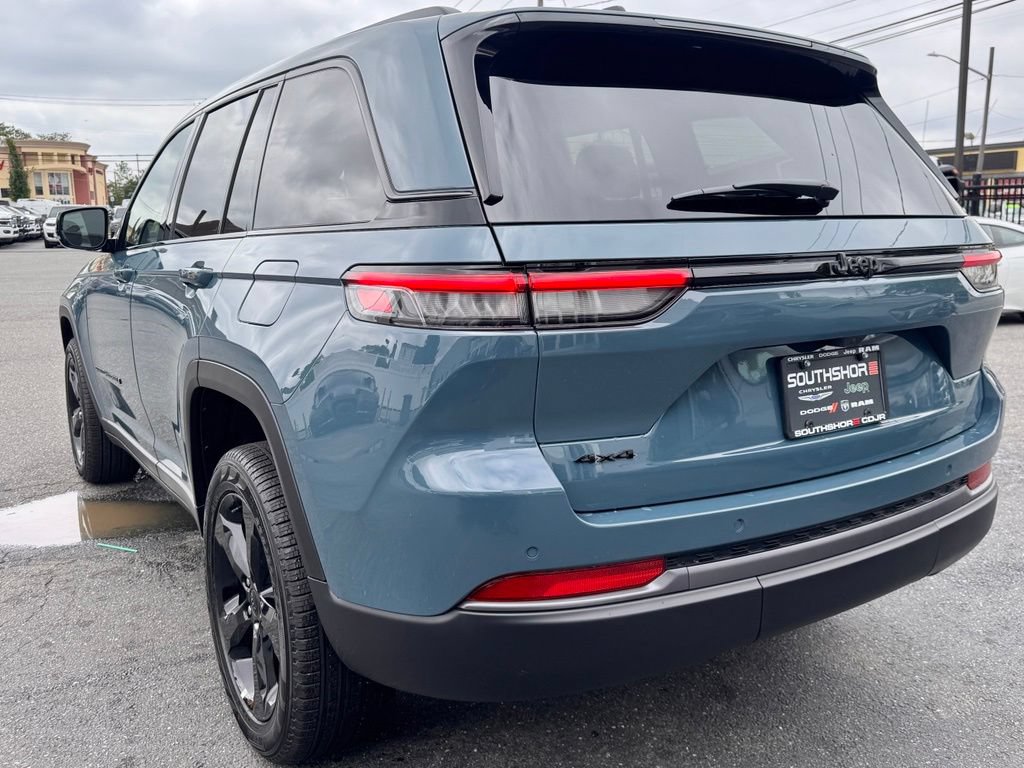 New 2026 Jeep Grand Cherokee Limited w/ Limited Altitude Package AWD/4WD image 5