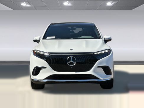 Certified 2024 Mercedes-Benz EQS 450+ SUV image 5