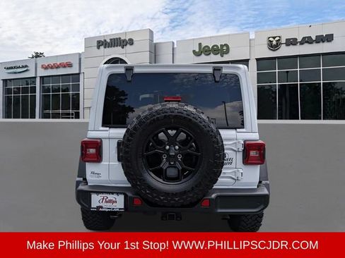 Used 2024 Jeep Wrangler Unlimited Sport AWD/4WD image 4