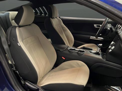 Used 2020 Ford Mustang Coupe RWD image 22
