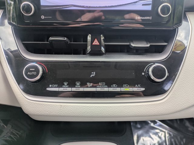 Used 2022 Toyota Corolla LE FWD image 26