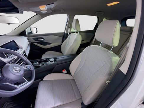 Used 2023 Nissan Rogue SV AWD/4WD image 13