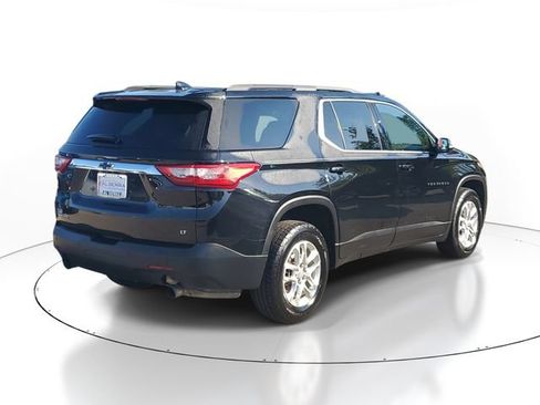 Used 2020 Chevrolet Traverse LT FWD image 4