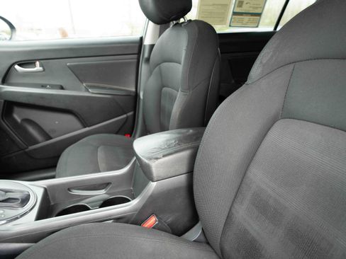 Used 2011 Kia Sportage LX w/ Convenience Pkg FWD image 10