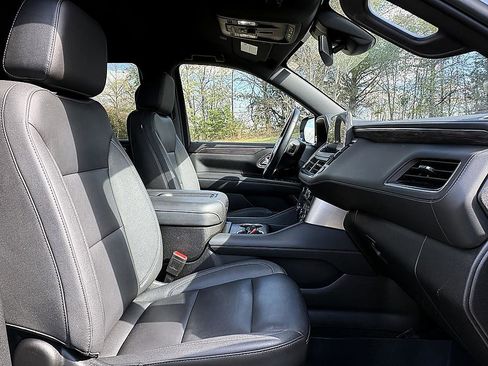 Used 2024 Chevrolet Tahoe LT w/ Luxury Package image 14