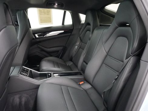Certified 2023 Porsche Panamera image 17