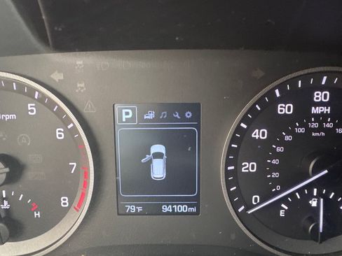 Used 2016 Hyundai Tucson Sport FWD image 10