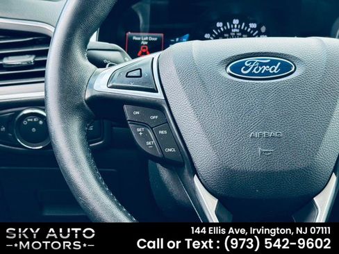 Used 2017 Ford Edge Titanium image 17