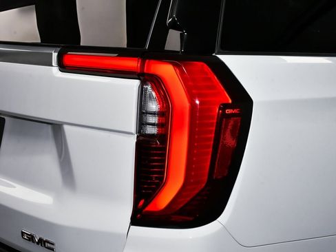 Used 2025 GMC Yukon Denali image 91