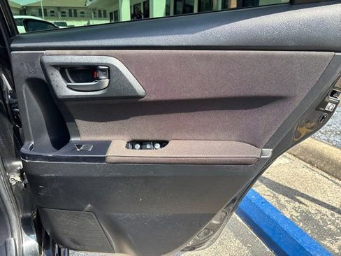 Used 2018 Toyota Corolla iM image 47