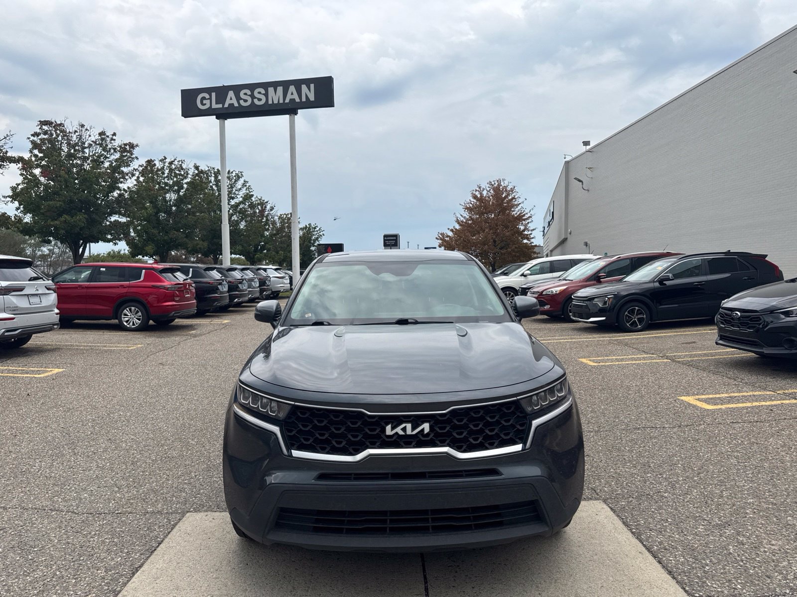 Used 2022 Kia Sorento LX AWD/4WD image 3
