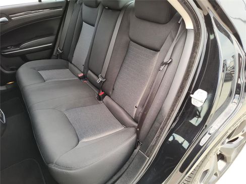 Used 2023 Chrysler 300 Touring w/ Sport Appearance Package image 22