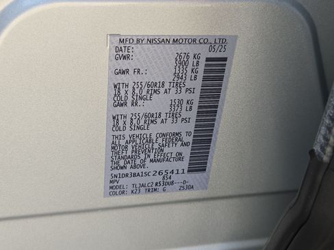 Used 2025 Nissan Pathfinder SV FWD image 34