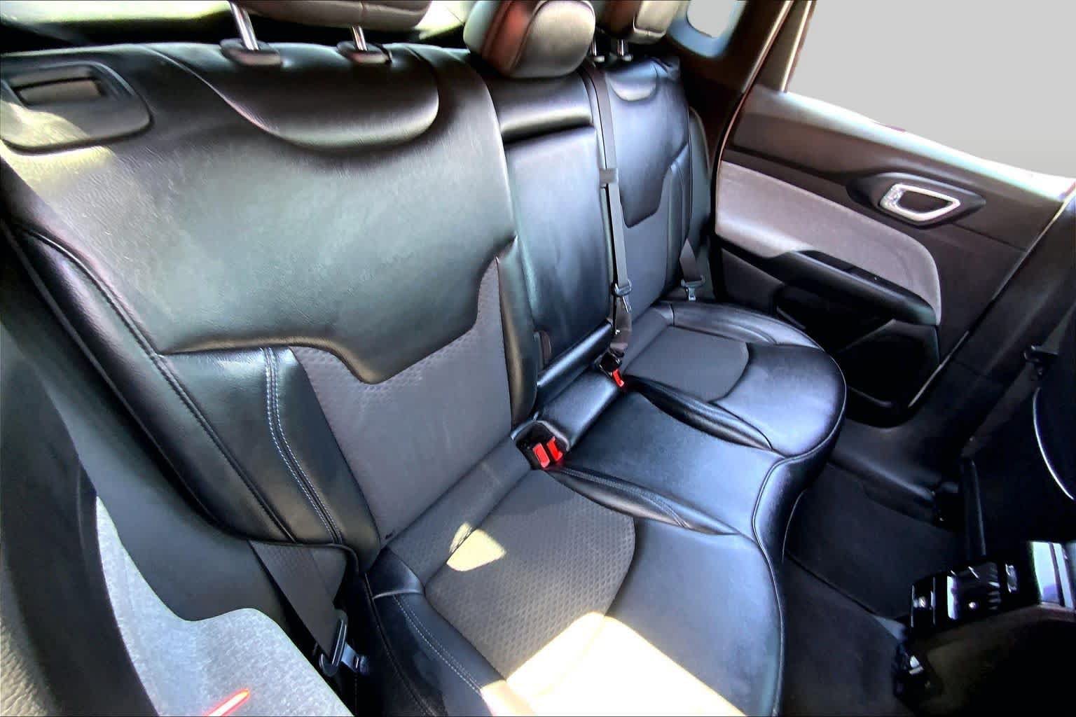 Used 2023 Jeep Compass Latitude AWD/4WD image 19