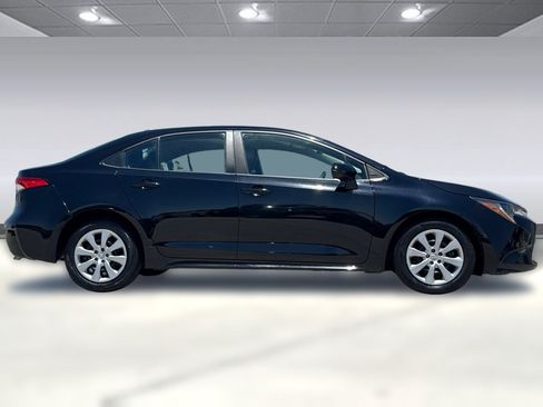 Used 2023 Toyota Corolla LE FWD image 7