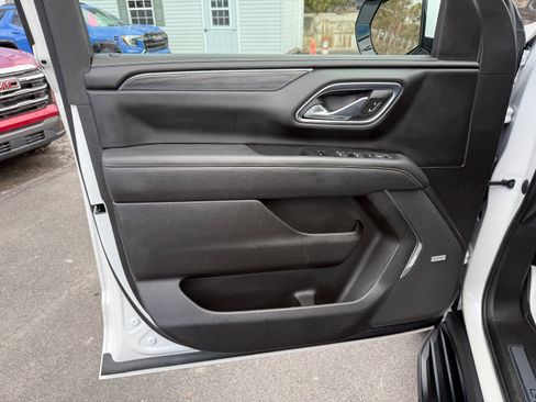 Used 2023 GMC Yukon XL SLT w/ Max Trailering Package image 15