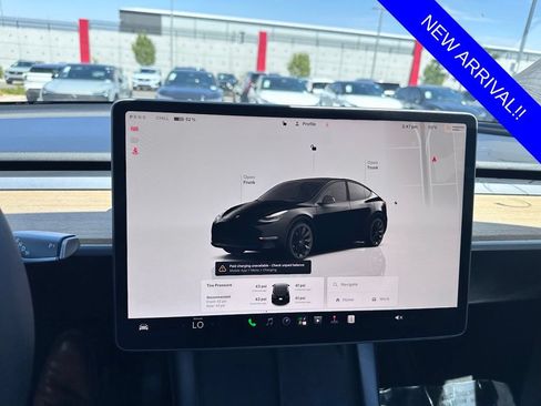 Used 2023 Tesla Model Y Long Range AWD/4WD image 16