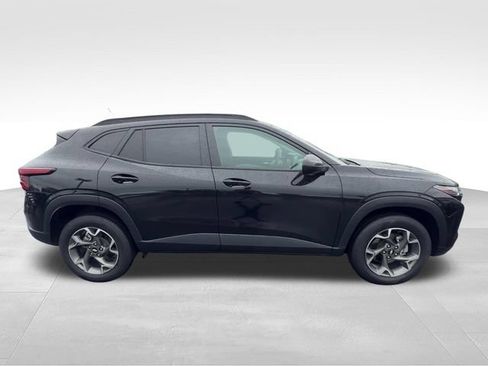 Certified 2024 Chevrolet Trax LT FWD image 7