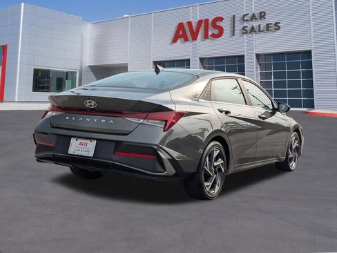Used 2025 Hyundai Elantra SEL FWD image 6