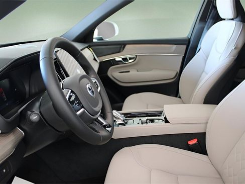 New 2026 Volvo XC90 T8 Plus image 12