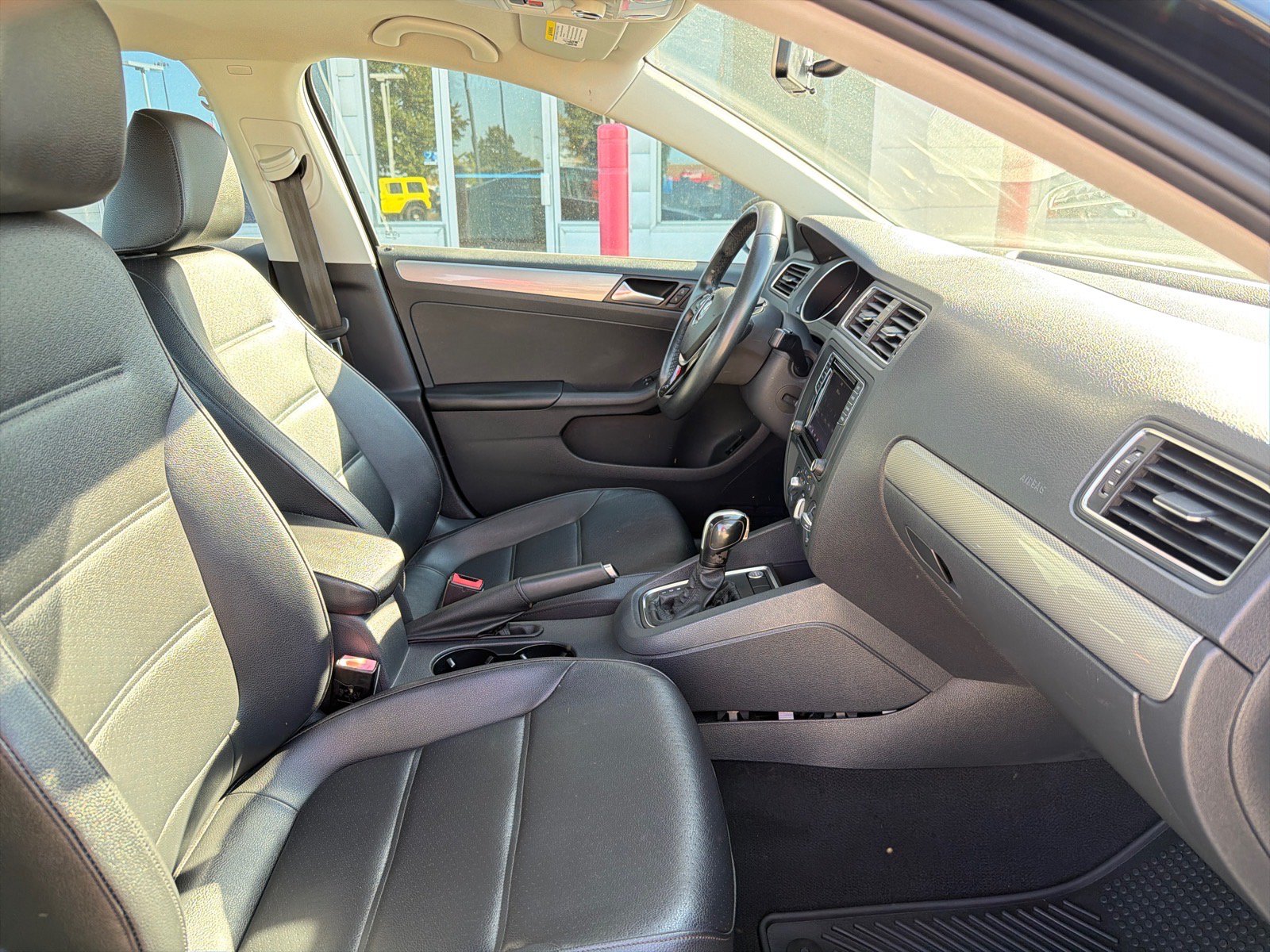 Used 2017 Volkswagen Jetta SE FWD image 26