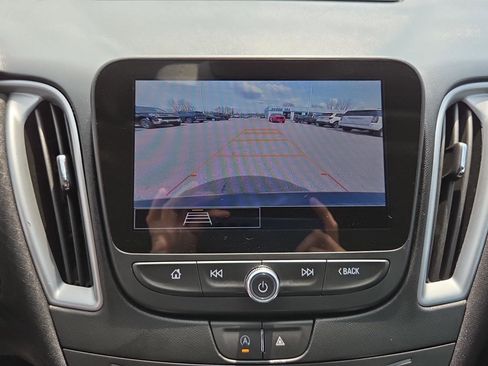 Used 2023 Chevrolet Malibu LT FWD image 22