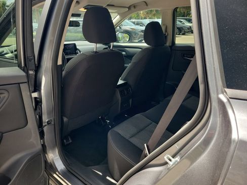 Used 2025 Nissan Rogue SV FWD image 9
