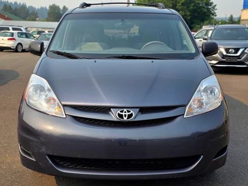 Used 2007 Toyota Sienna LE AWD/4WD image 2