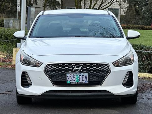 Used 2018 Hyundai Elantra GT image 10