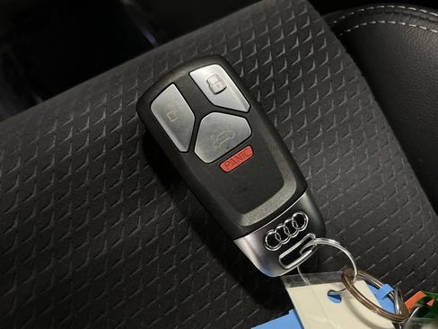 Used 2023 Audi Q5 e Premium Plus w/ Premium Plus Package image 27