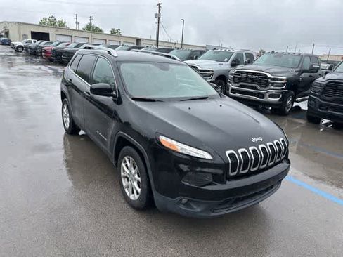 Used 2016 Jeep Cherokee Latitude FWD image 20
